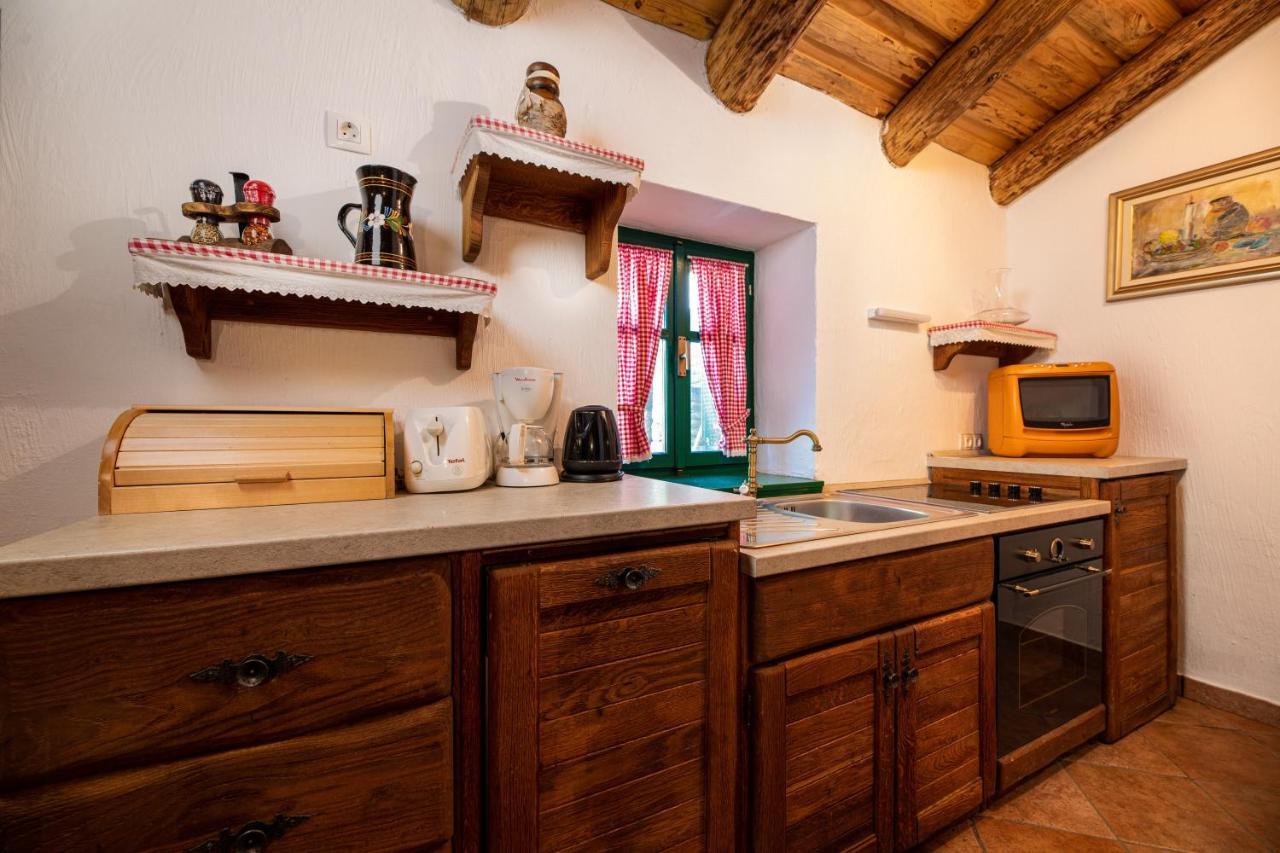 Lindraze Villa *